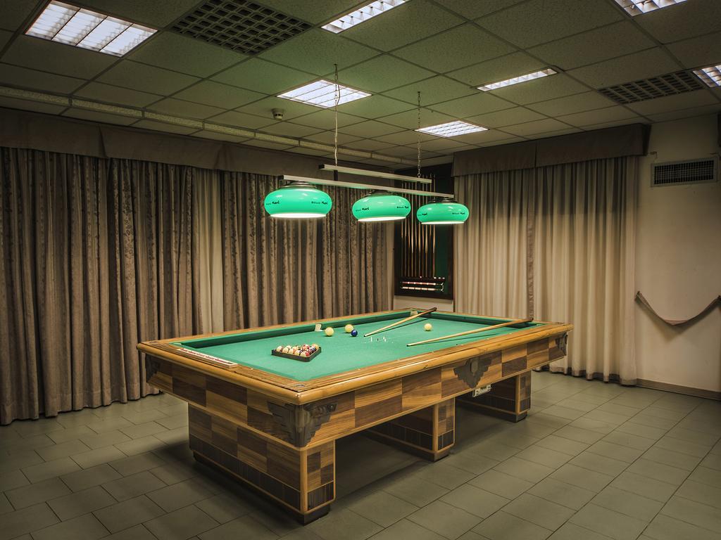 Hotel Valdarno Монтеварчи Екстериор снимка
